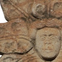 DETALLE - Parte de la entrada Este al conjunto parroquial del pueblo de Huiramba