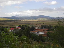 FOTOGRAFÍA [250x188px] titulada "Huiramba desde el sur"